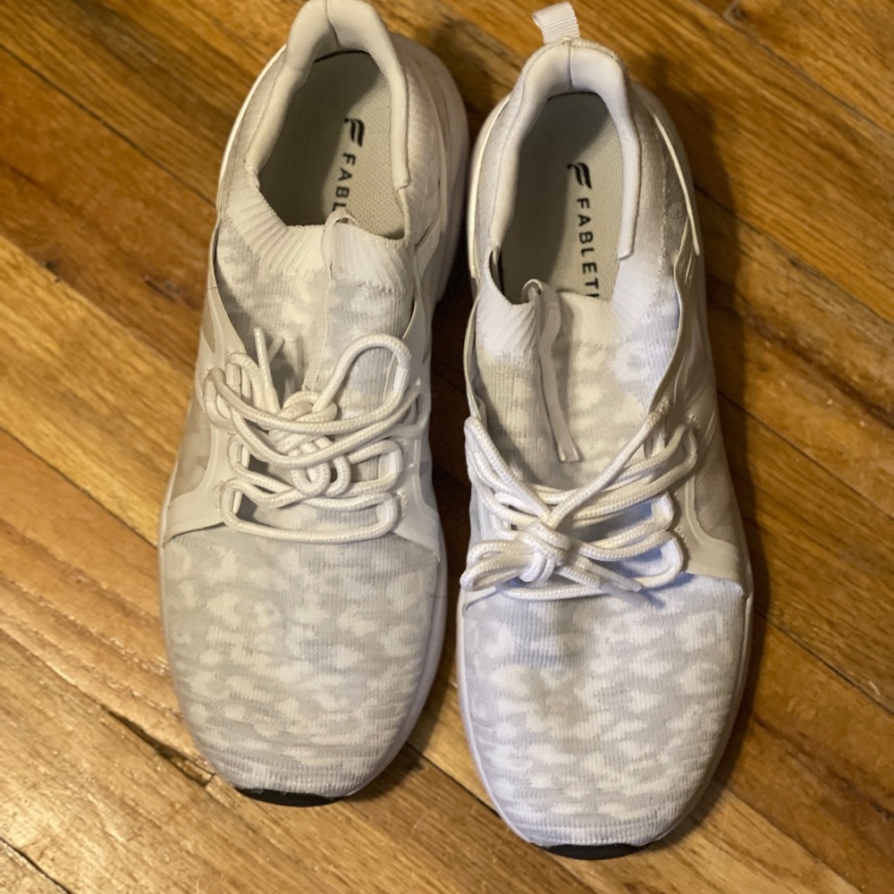 Fabletics white animal print sneakers size 9.5